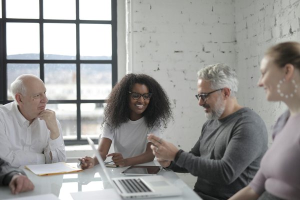 Réinventer l'Organisation : Nouvelles Approches aux Modèles Classiques